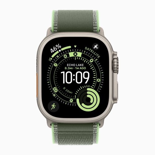 Apple Watch Ultra 3 49mm Titanium Case with Green/Neon Trail Loop (M/L)
