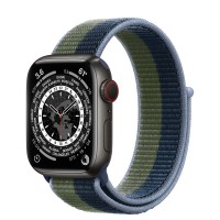 Apple Watch Series 7 41 мм, Титан чёрного цвета, спортивный браслет «Синий омут/зелёный мох»