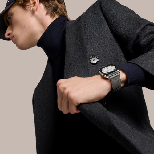 Apple Watch Hermes Series 9 45mm, серый кожаный ремешок с перфорацией H
