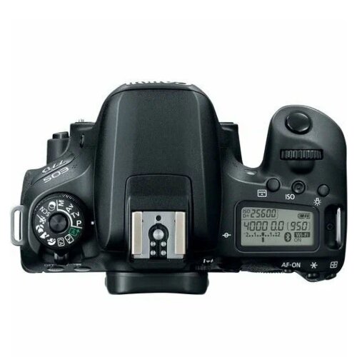 Зеркальный фотоаппарат Canon EOS 77D