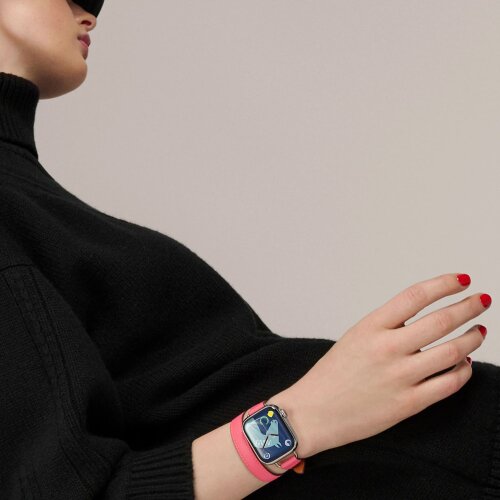Apple Watch Hermes Series 9 41mm, двойной тонкий кожаный ремешок светло-розового цвета