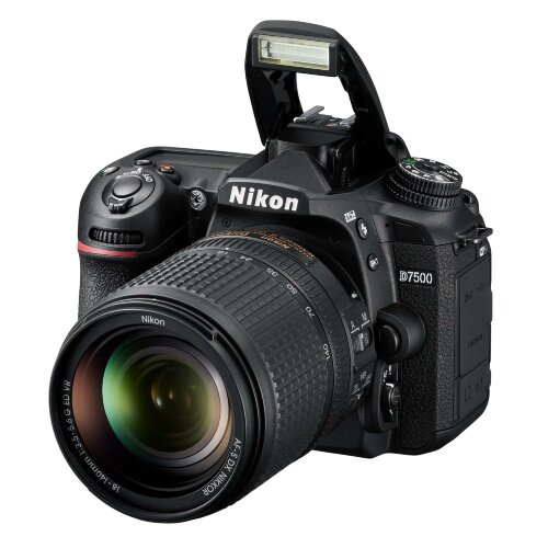 Nikon D7500 + AF-S DX NIKKOR 18-140 VR