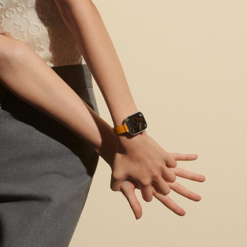 Apple Watch Hermes Series 10 42mm, тонкий кожаный ремешок оранжевого цвета