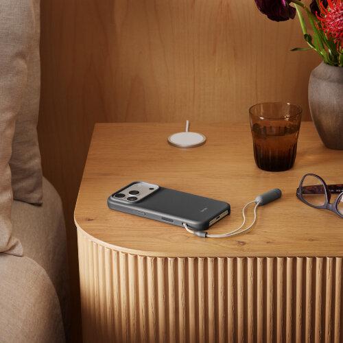 Чехол Beats для iPhone 17 Pro Kickstand Case с MagSafe Camera Control - Серый (Granite Gray)